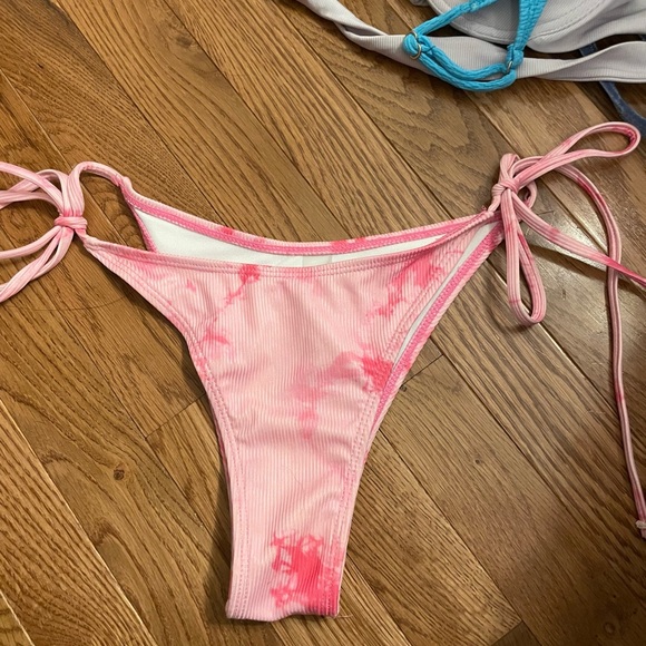 Bulk XS/S thong / cheeky bikini separates bundle 14 in total - Picture 10 of 15